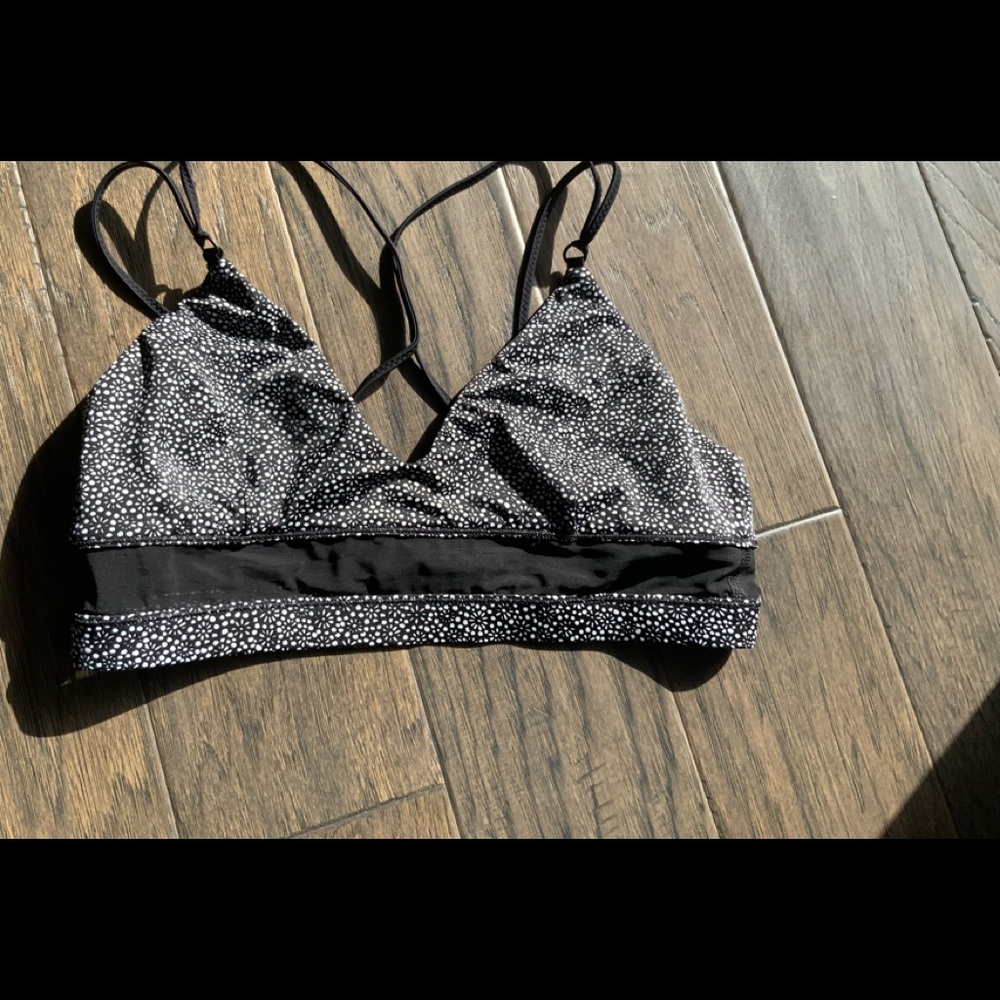 Lululemon swim top